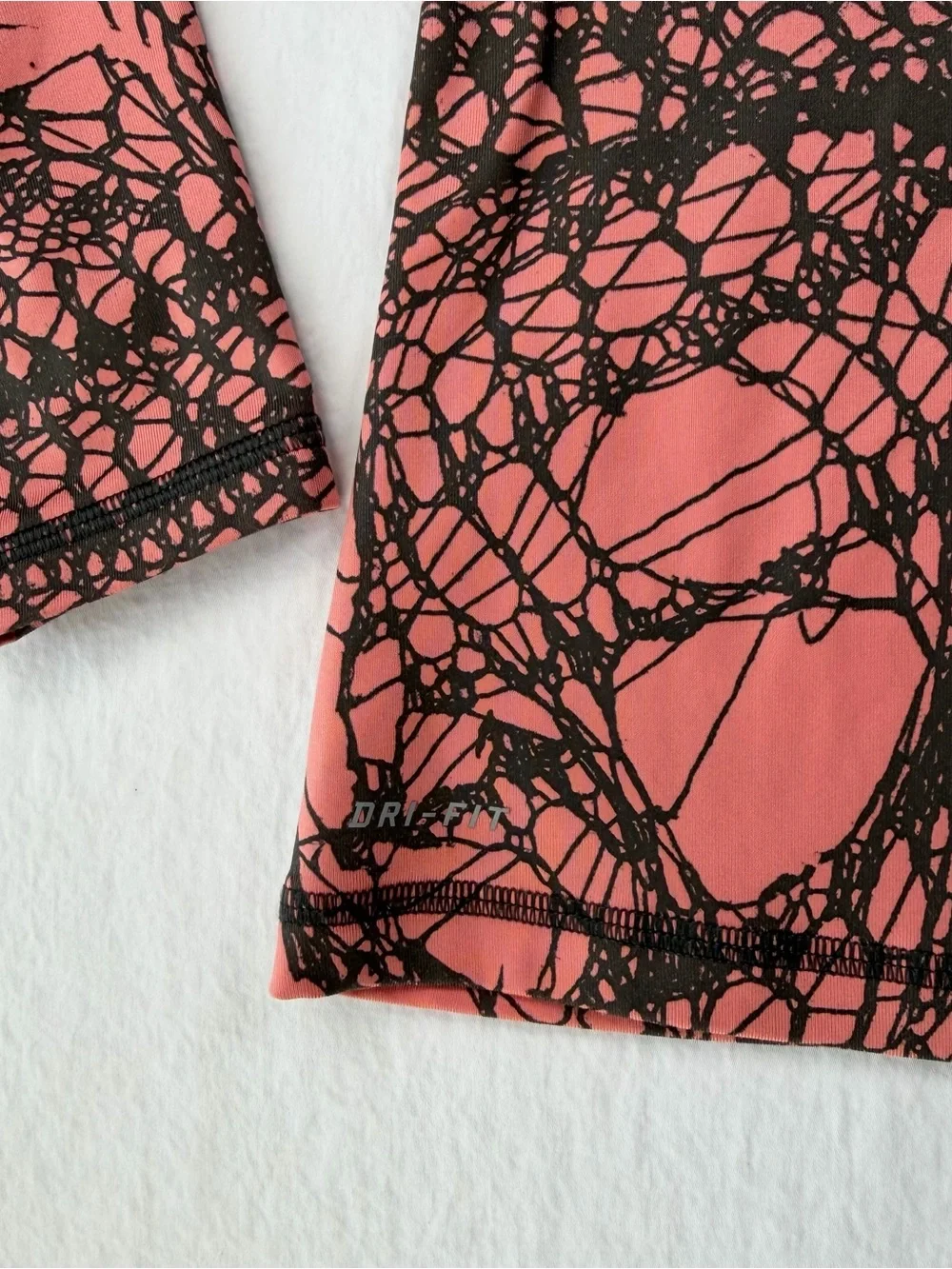 Nike Pro Dri-FIT Long-Slv Compression Top – Women’s Size L – Coral abstract